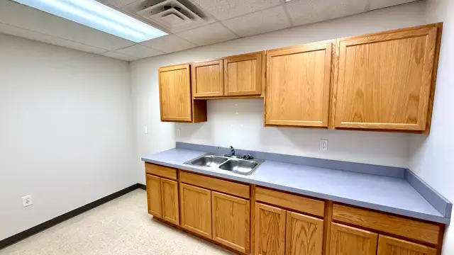 8158 Executive Court thumbnail 3