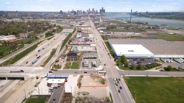Corner Lot thumbnail 2
