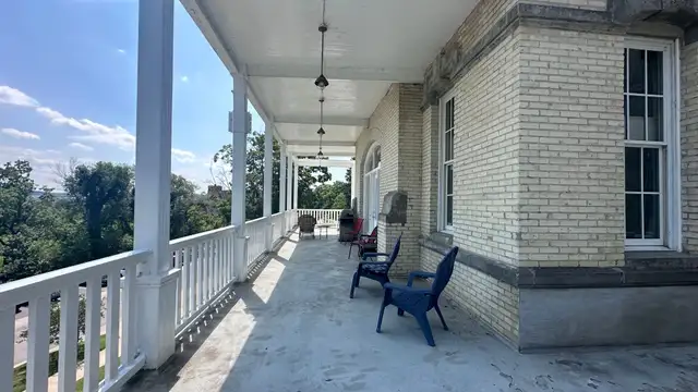 View image 18