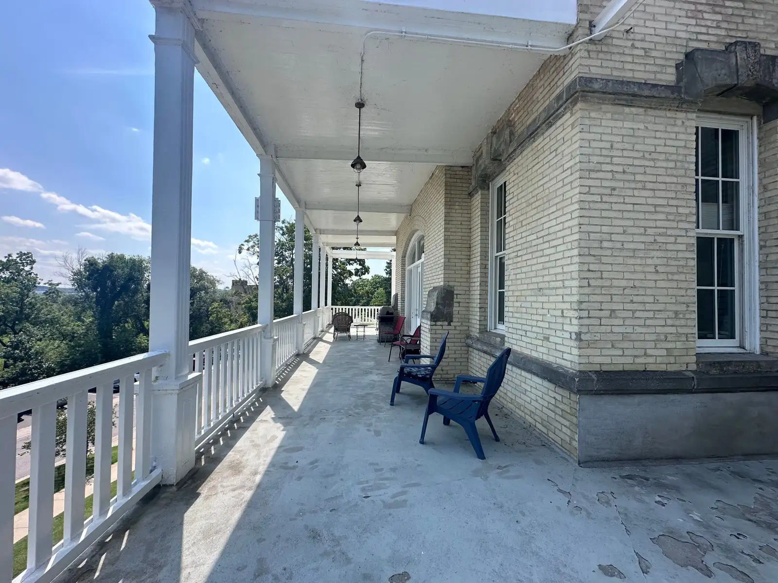 830 Cottageview Dr image 18