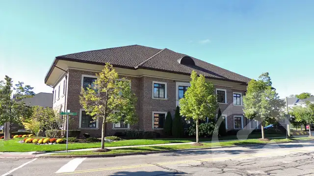 1007 W. Ann Arbor Trail thumbnail 1