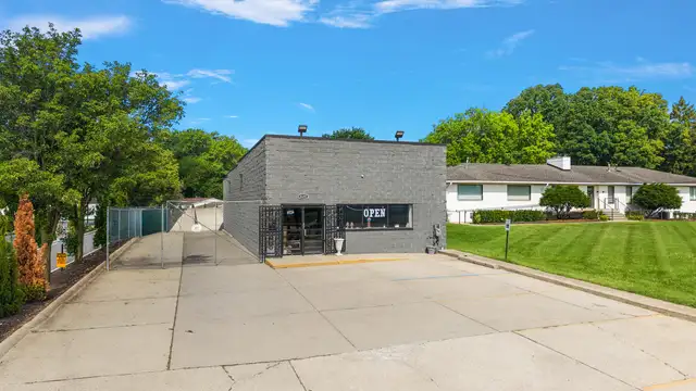 26201 Dequindre Rd thumbnail 3
