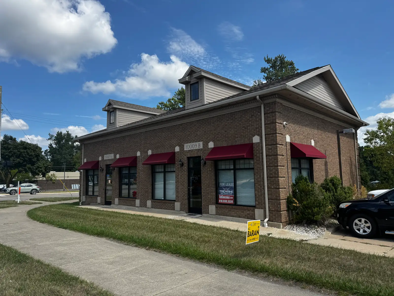 10009 S Saginaw St image 1