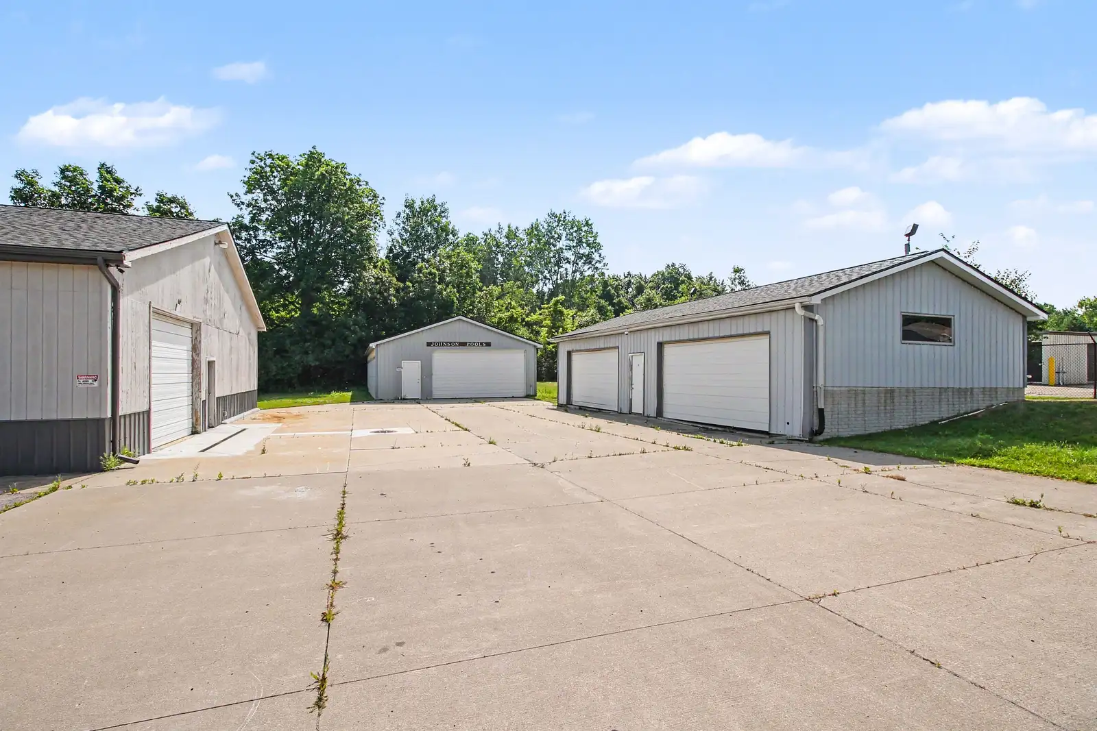 6017 Pierson Rd image 3