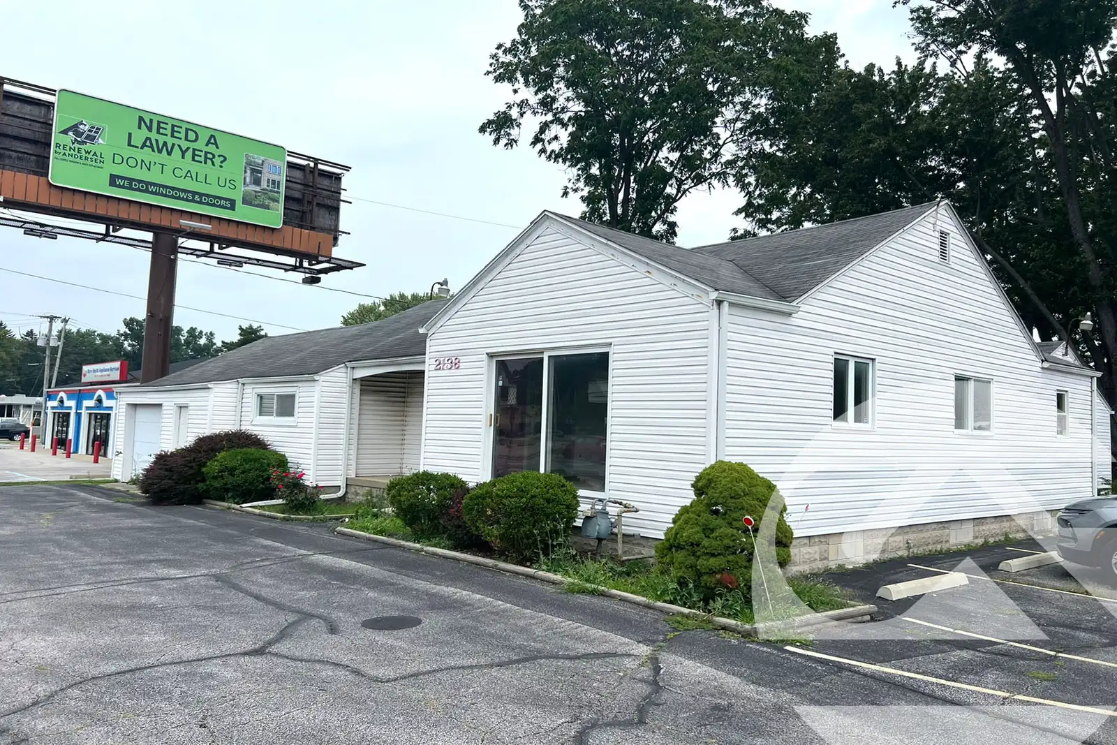 2138 N. Reynolds Rd image 1