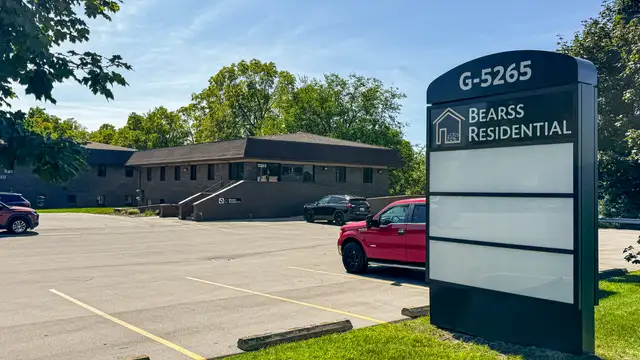 5265 W Pierson Rd thumbnail 3
