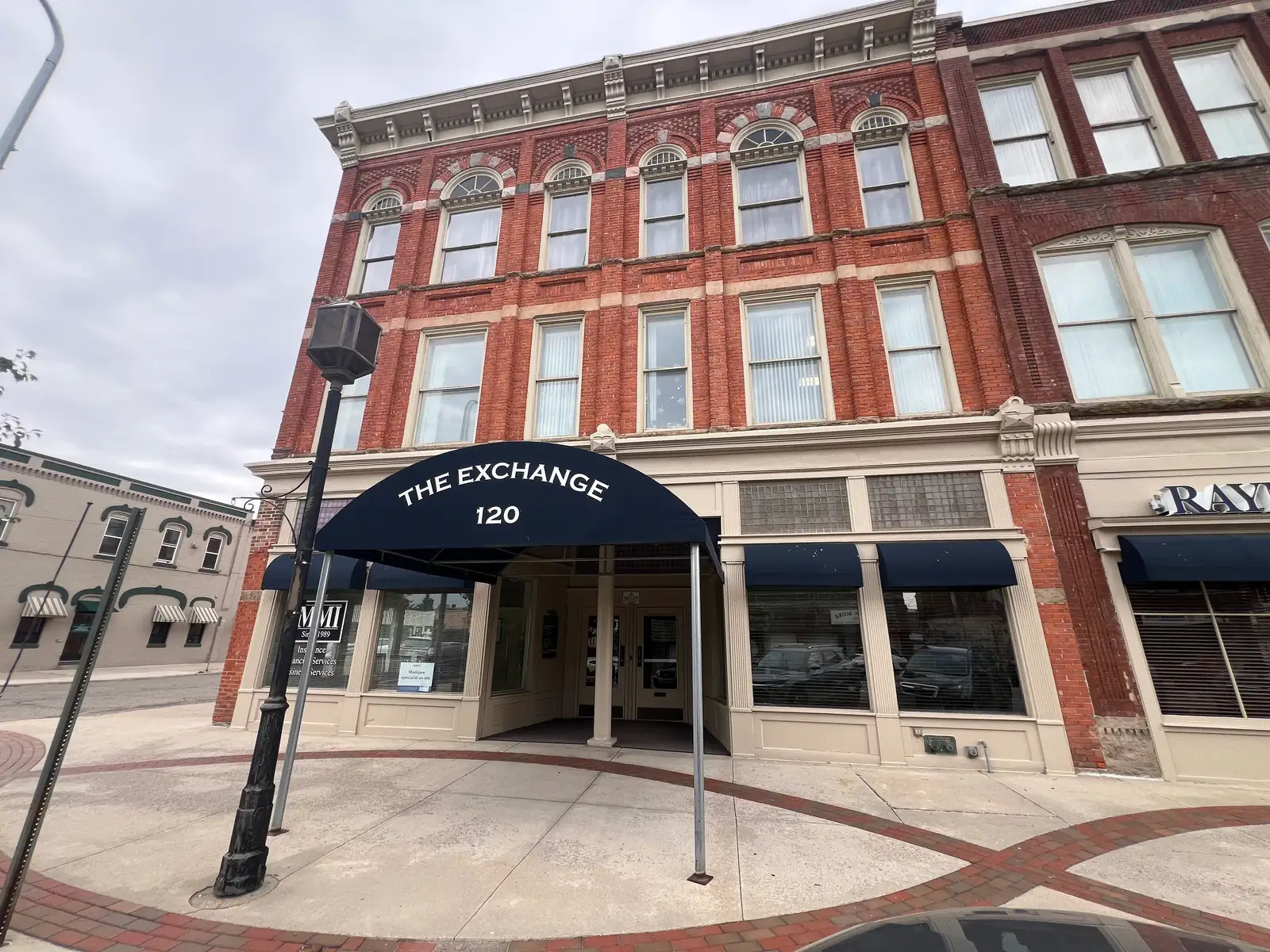 120 W Exchange St