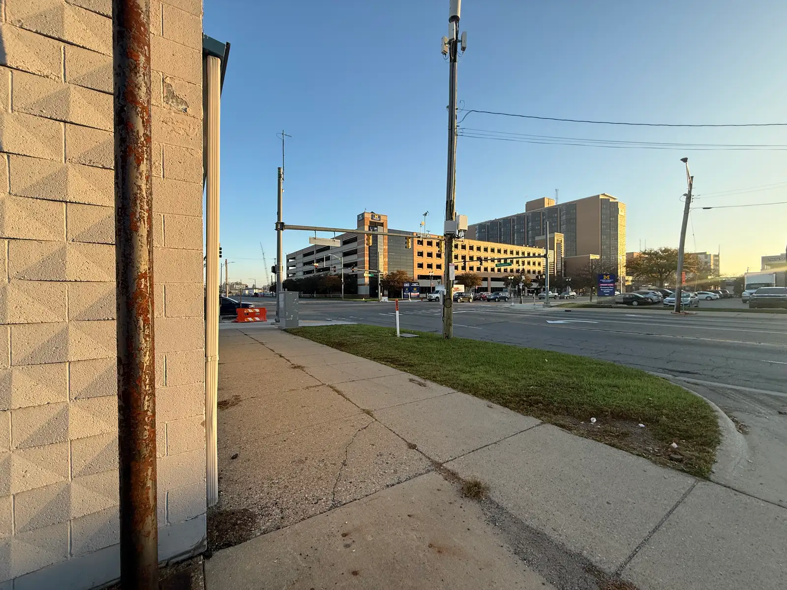930 E Michigan Ave image 4