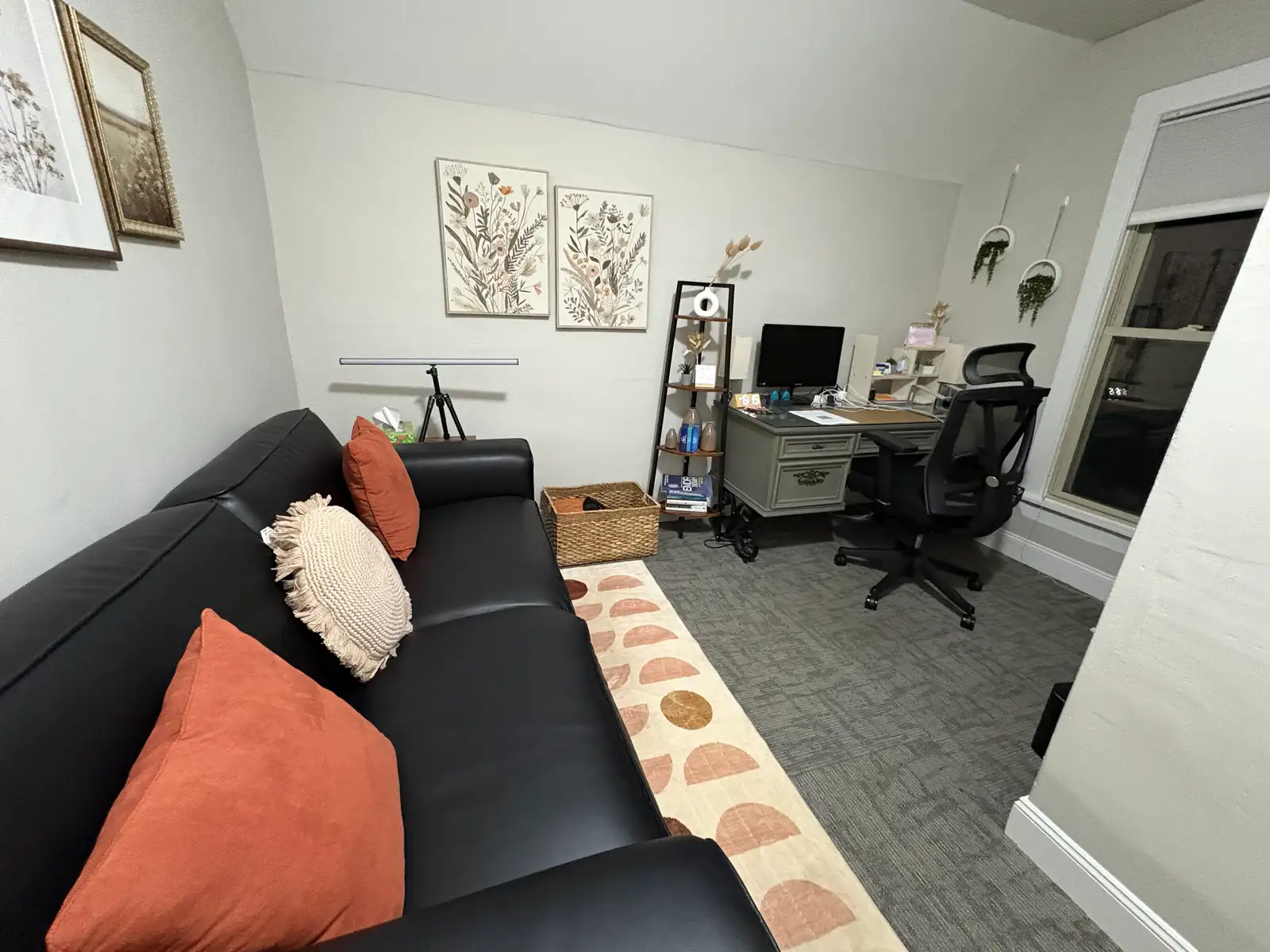 143 W St Clair St image 9