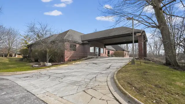 1625 Ramblewood Dr, Suite 1 thumbnail 2