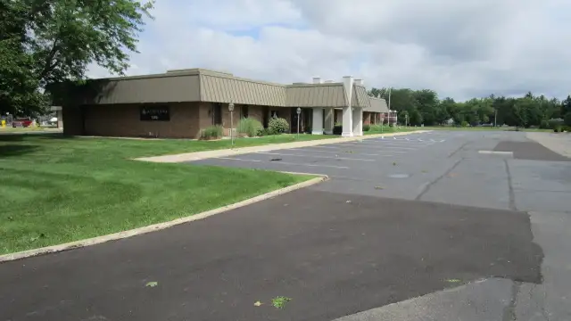 1390 W Maumee St thumbnail 3