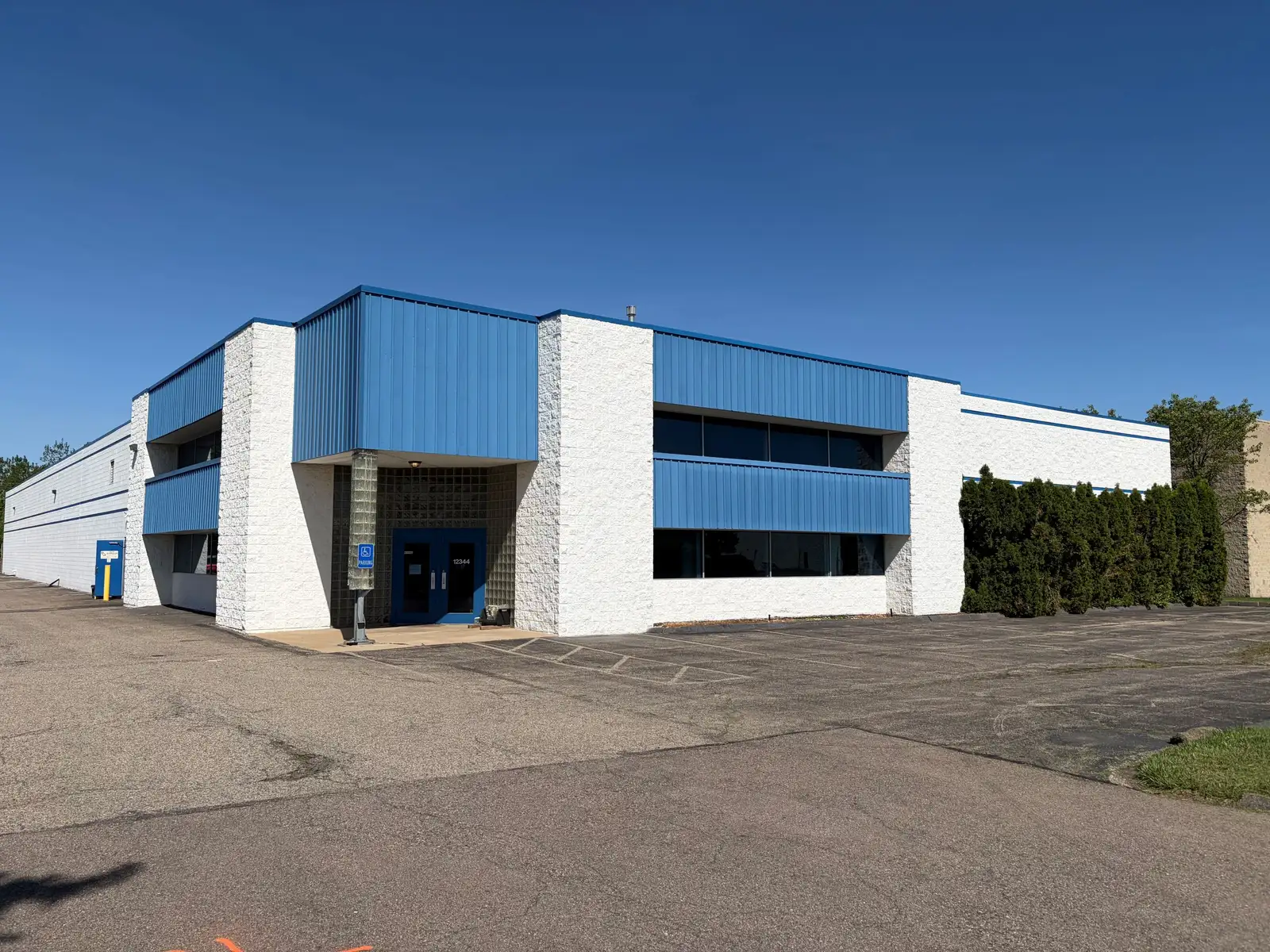 12344 Delta St, Taylor, MI 48180