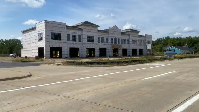 Van Dyke Ave & 24 Mile Rd thumbnail 4