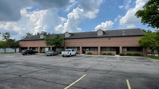 DeWitt Rd Multi-Tenant Building thumbnail 2