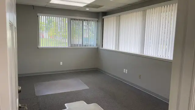 DeWitt Rd Multi-Tenant Building thumbnail 4