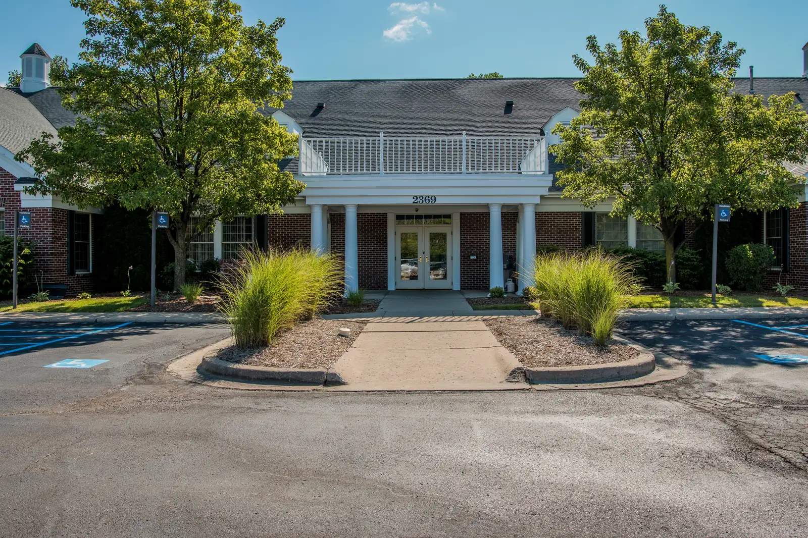 2369 Woodlake image 2