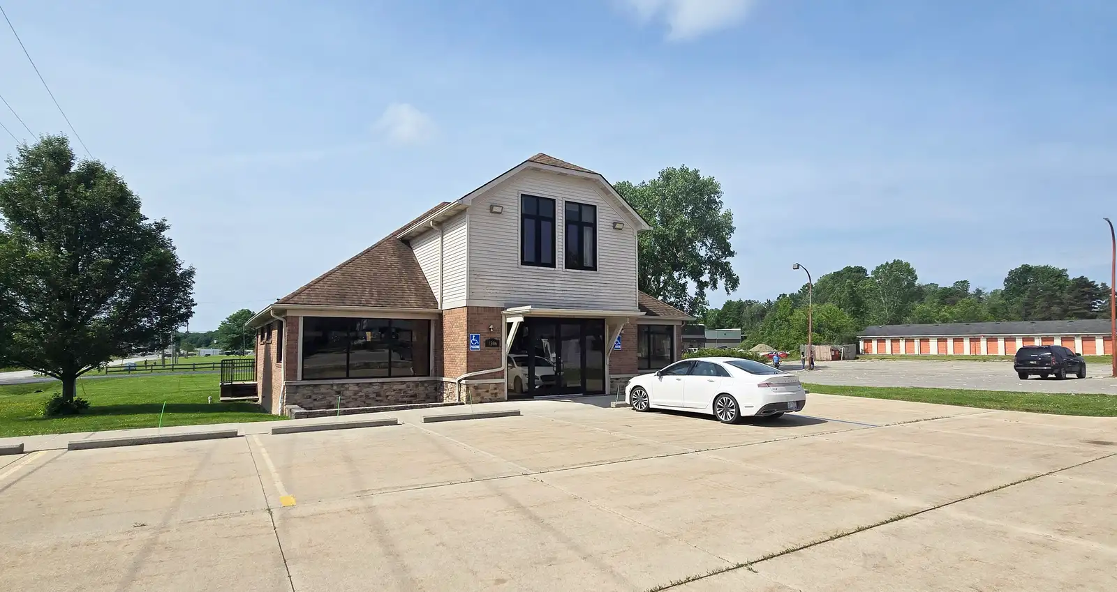 Freestanding Office/Retail Building image 1