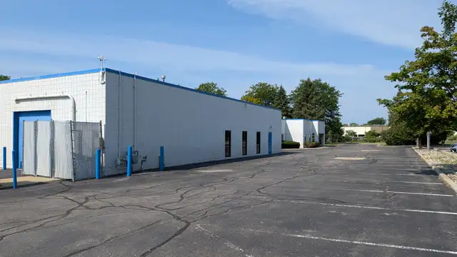 755 Phoenix Dr thumbnail 4