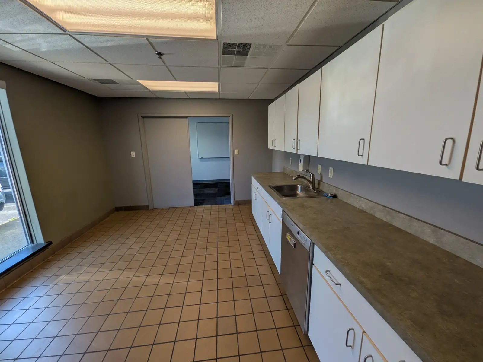 755 Phoenix Dr image 10