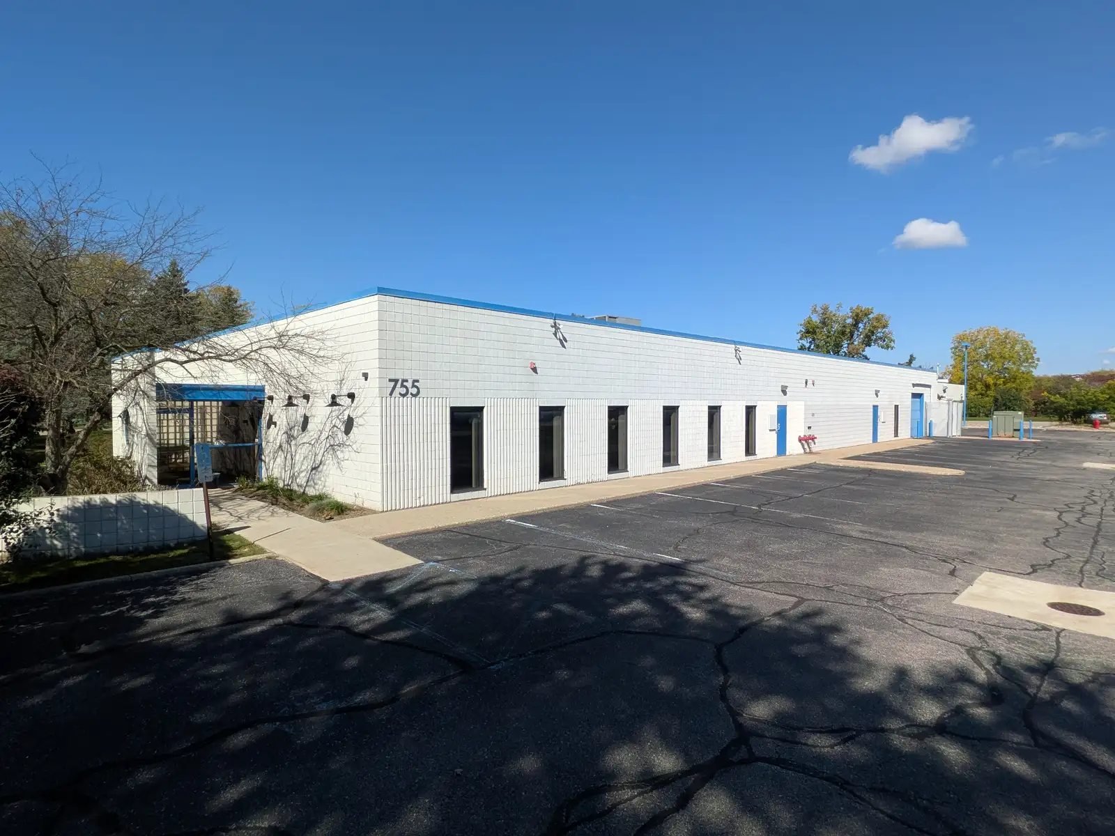 755 Phoenix Dr