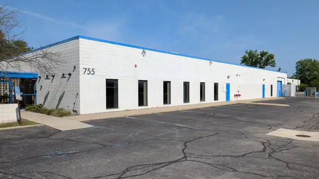 755 Phoenix Dr thumbnail 2