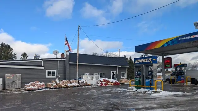 Hilltop Mini Market thumbnail 3