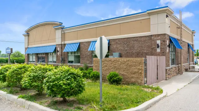 4101 E Blue Grass Rd thumbnail 2