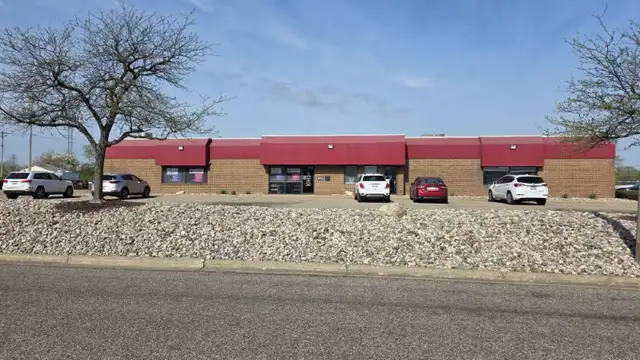 5700 Executive Dr thumbnail 2