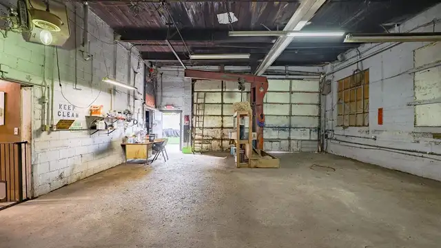 View image 11