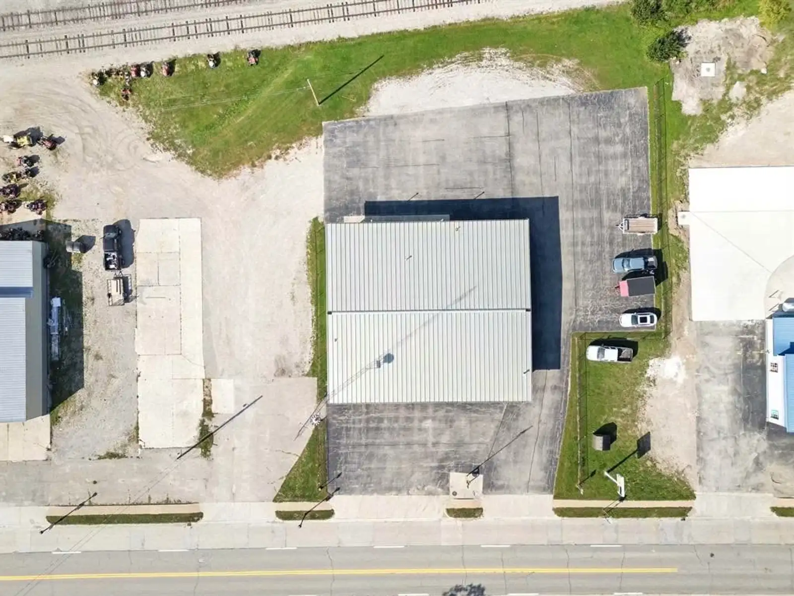 513 E Saginaw St image 6