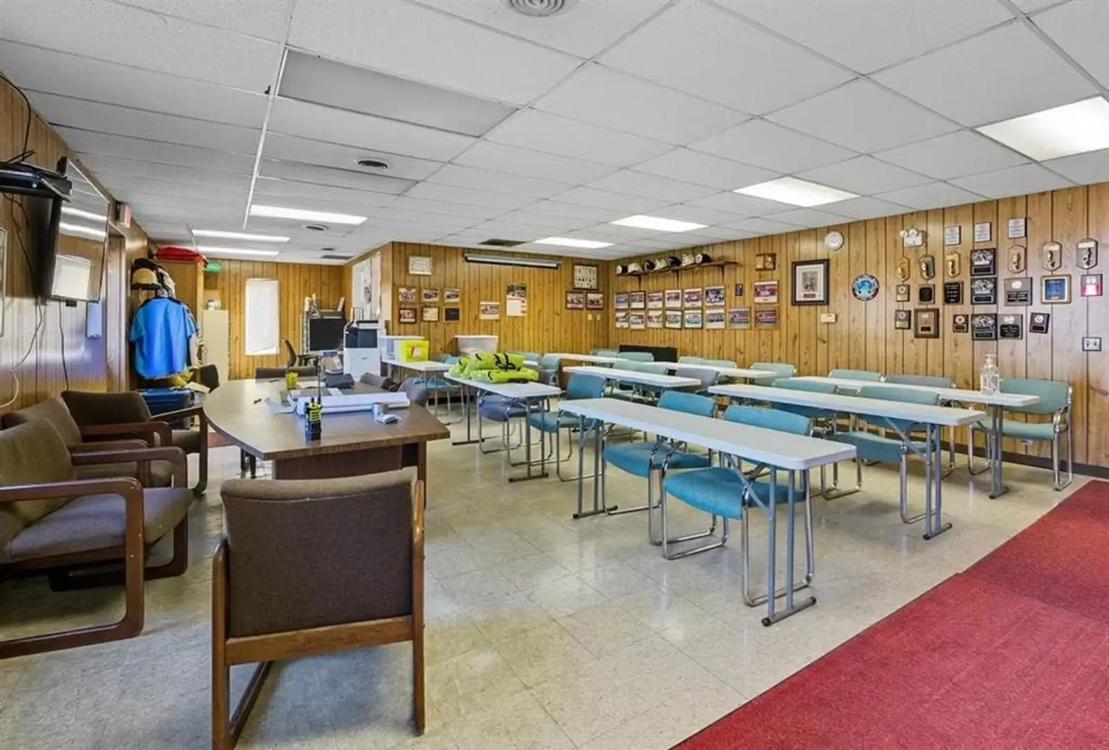 513 E Saginaw St image 3