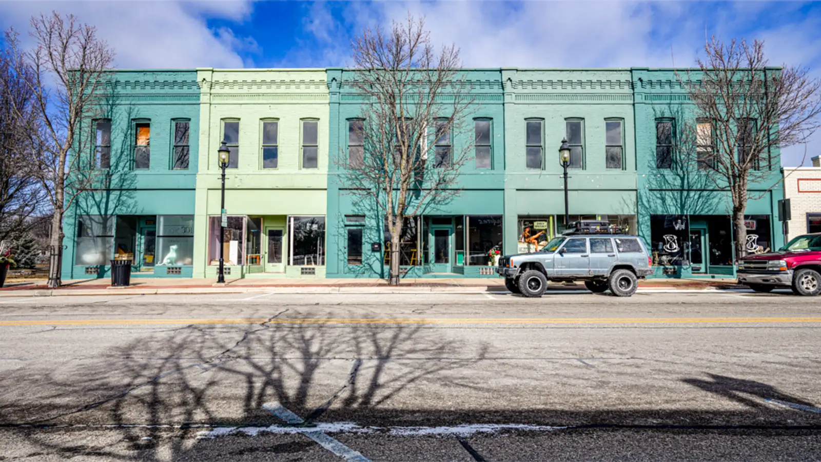 301 E Midland St image 12