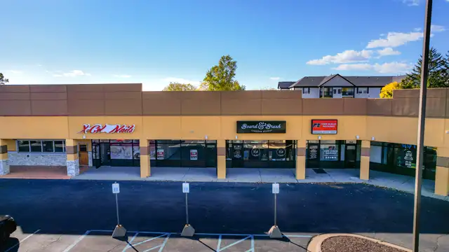 Brookside Plaza thumbnail 4