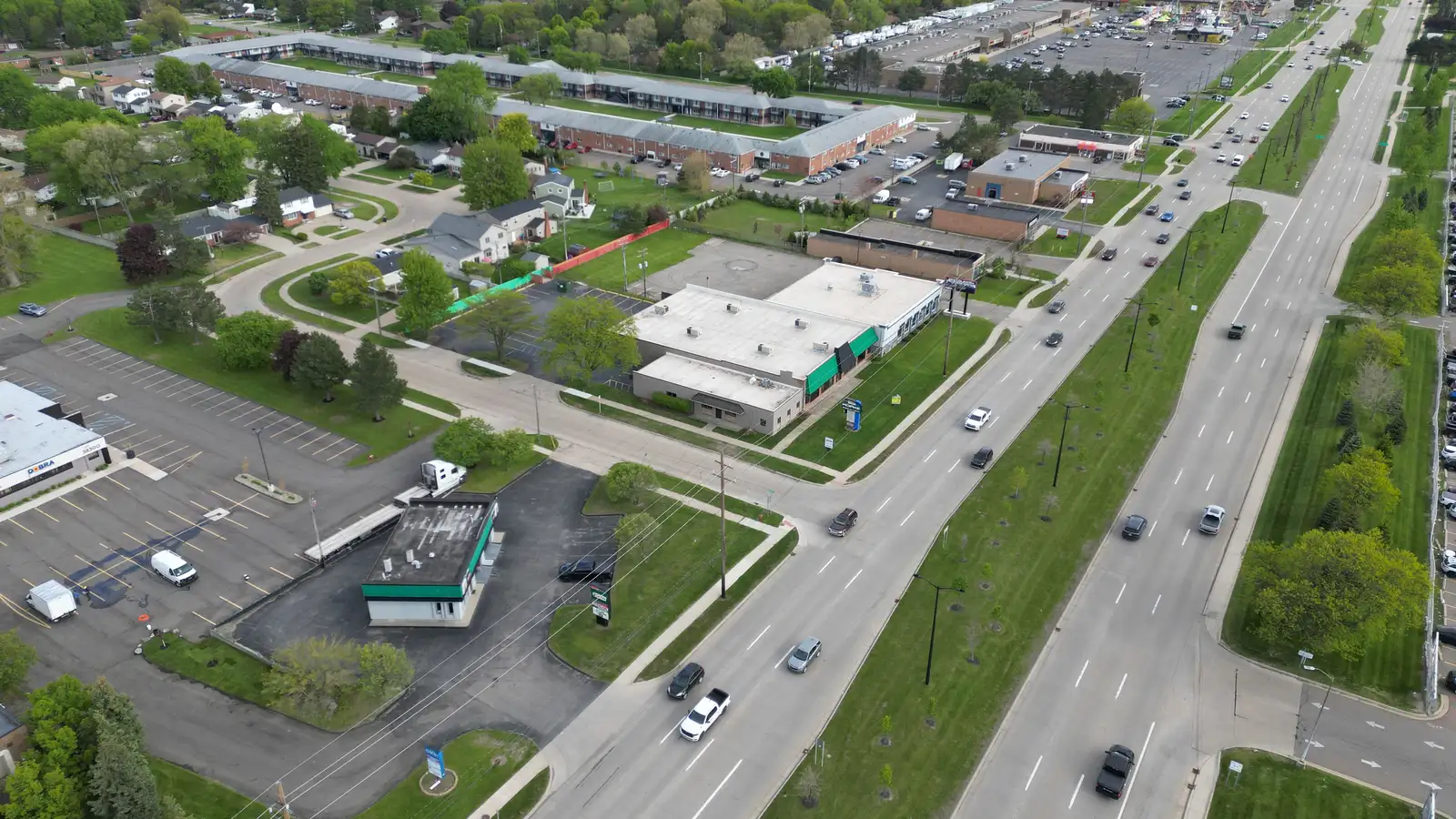 38200 Van Dyke Ave image 2