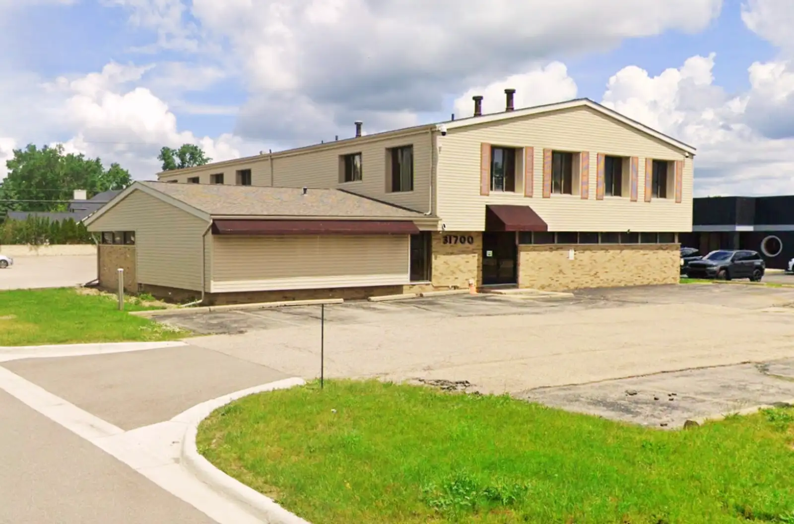 31700 W 12 Mile Rd