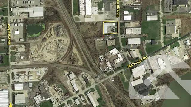 5119 Enterprise Blvd thumbnail 3