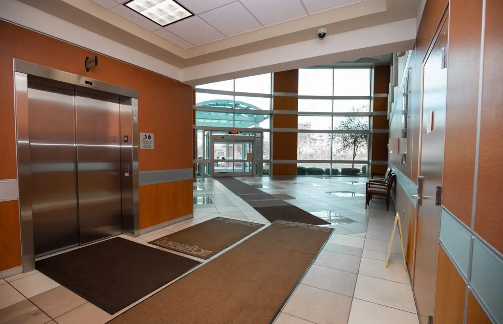 Crowne Point image 32