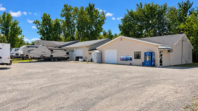 4631 Lapeer Rd 4619 Lapeer Rd thumbnail 2
