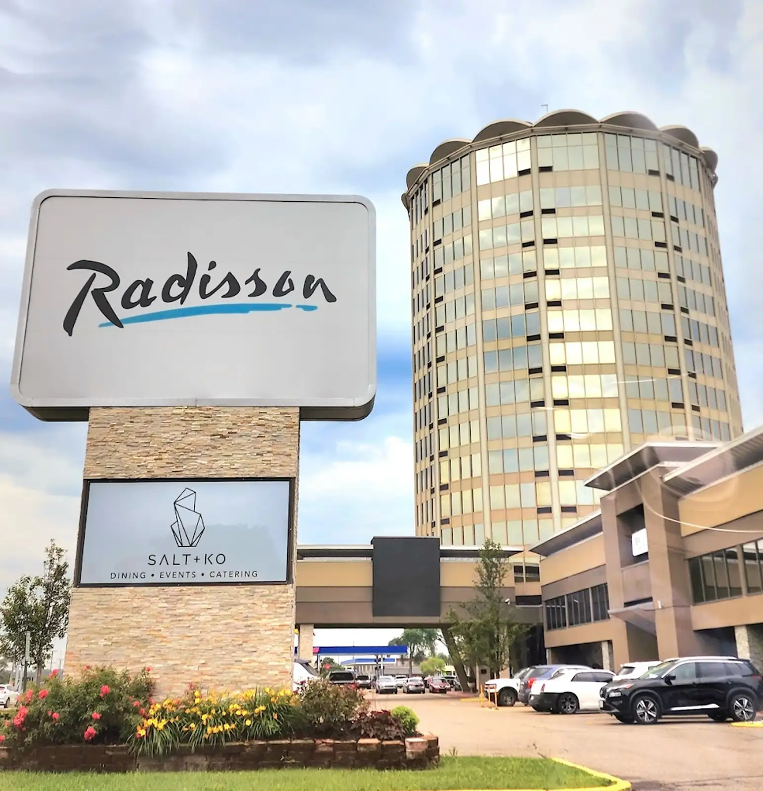 Radisson Hotel image 2