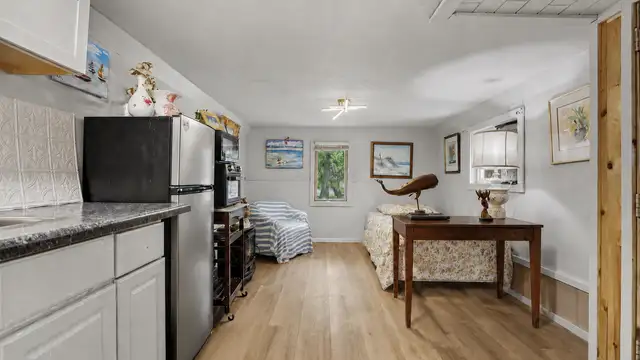 View image 12
