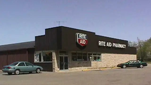 Former Rite-Aid building thumbnail 2