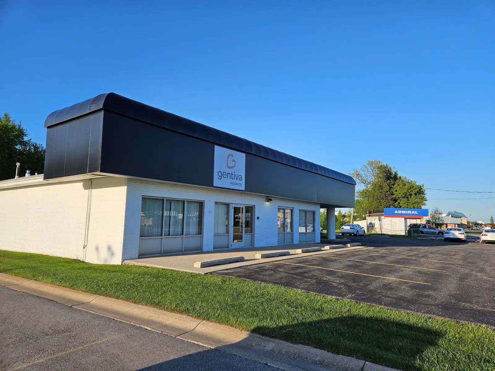 Retail/Office Space For Sale image 1