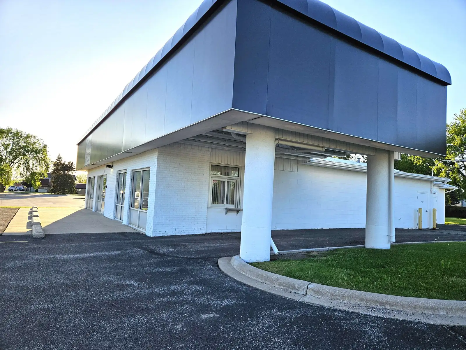 Retail/Office Space For Sale image 14