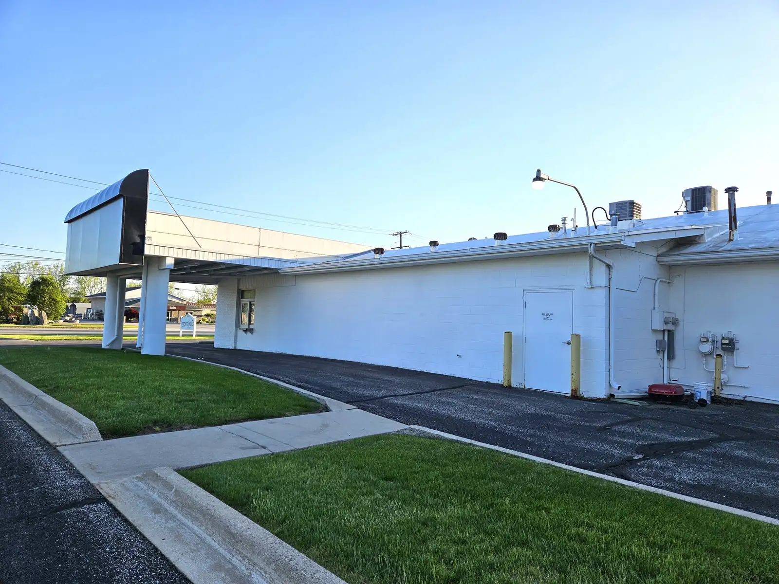 Retail/Office Space For Sale image 17