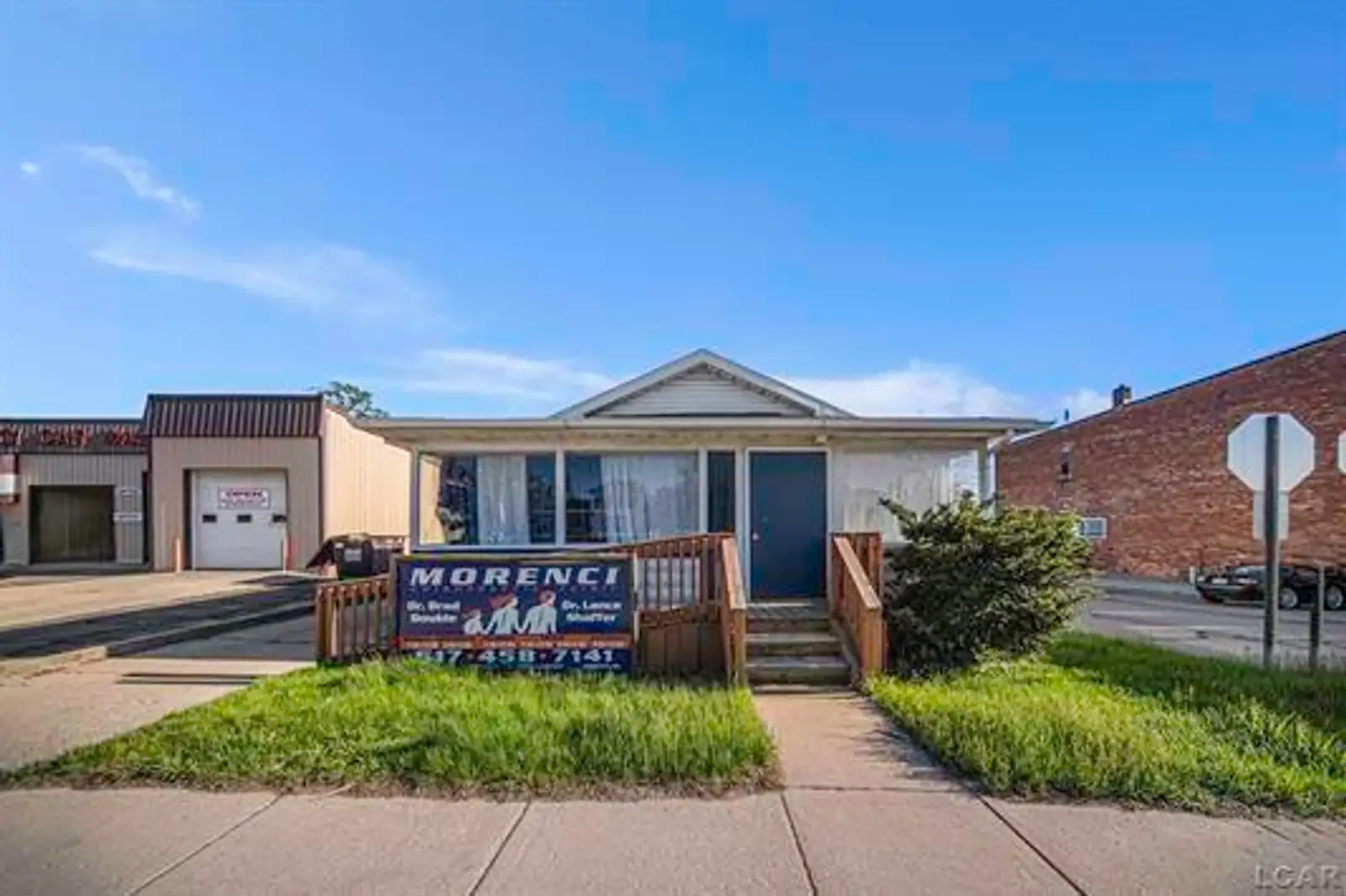 113 W Main St