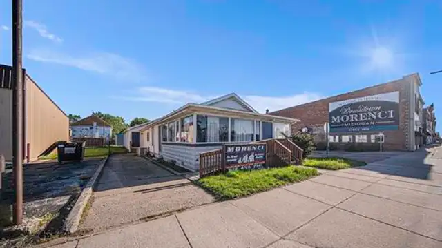 113 W Main St thumbnail 3