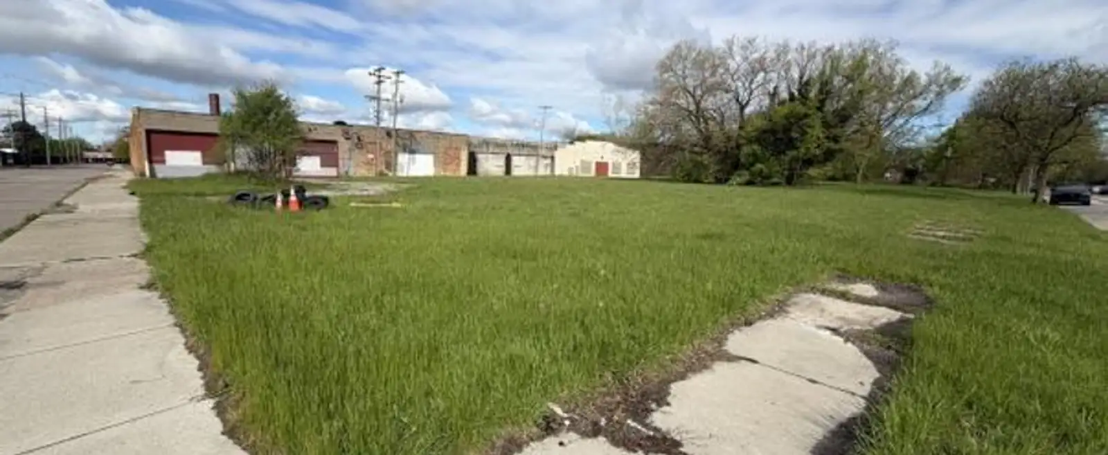3700 Humboldt St Warehouse and Land Assemblage image 2