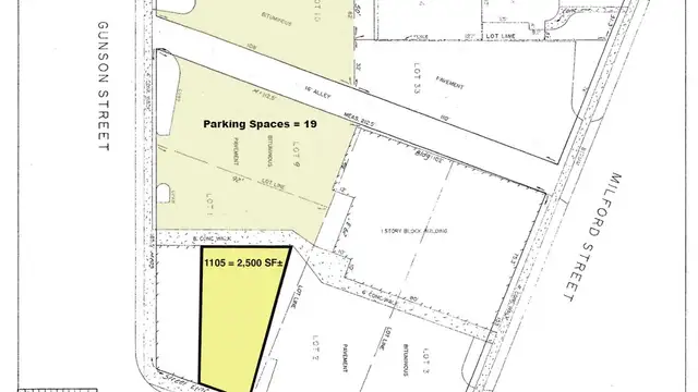 1105 East Grand River thumbnail 4