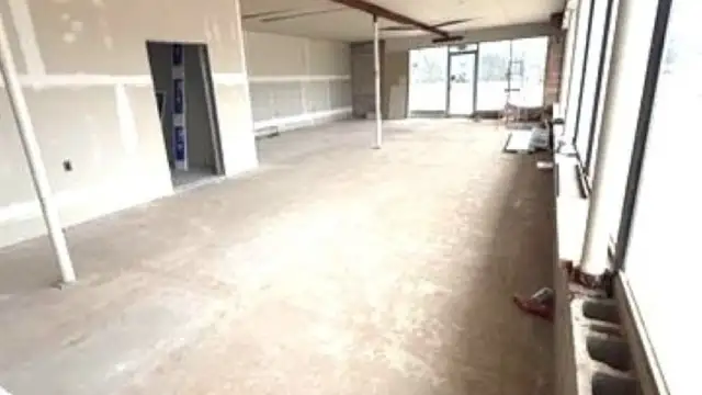 2714 Center Ave thumbnail 4