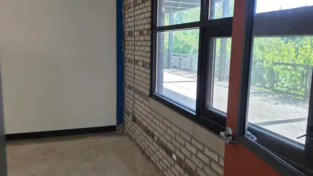 701 E South St thumbnail 3